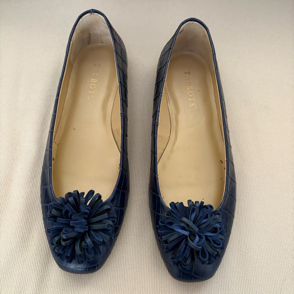 Talbots Blue Croc-Embossed Flats - Picture 2 of 6